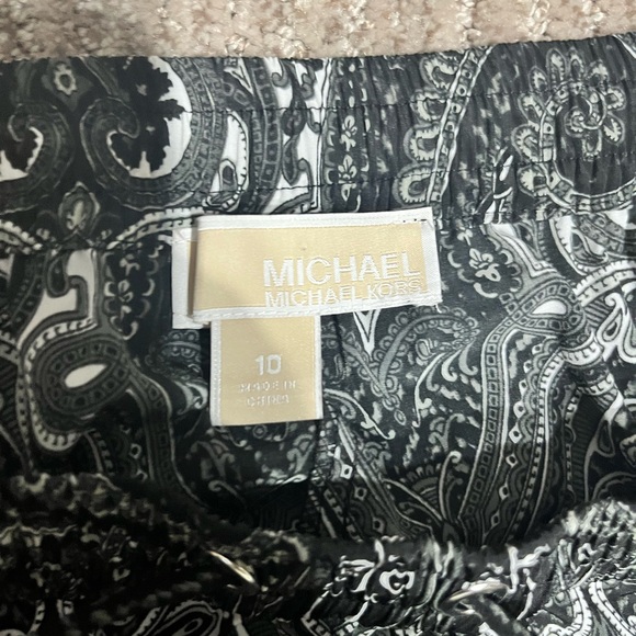 Michael Kors Wide Leg Paisley print dress pants. Womens size 10 - Picture 2 of 7